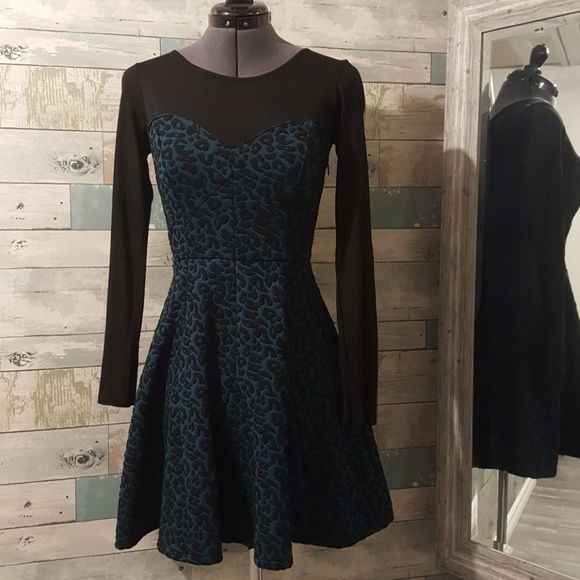 Dynamite Black & Teal print Dress - Picture 1 of 4